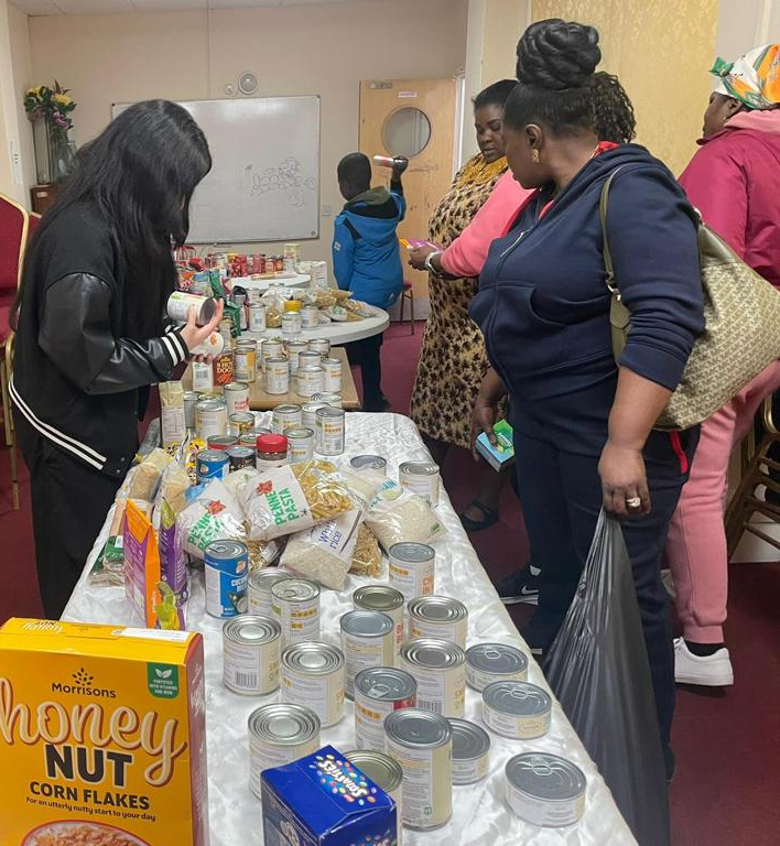 Food bank charity donate starrize uk3